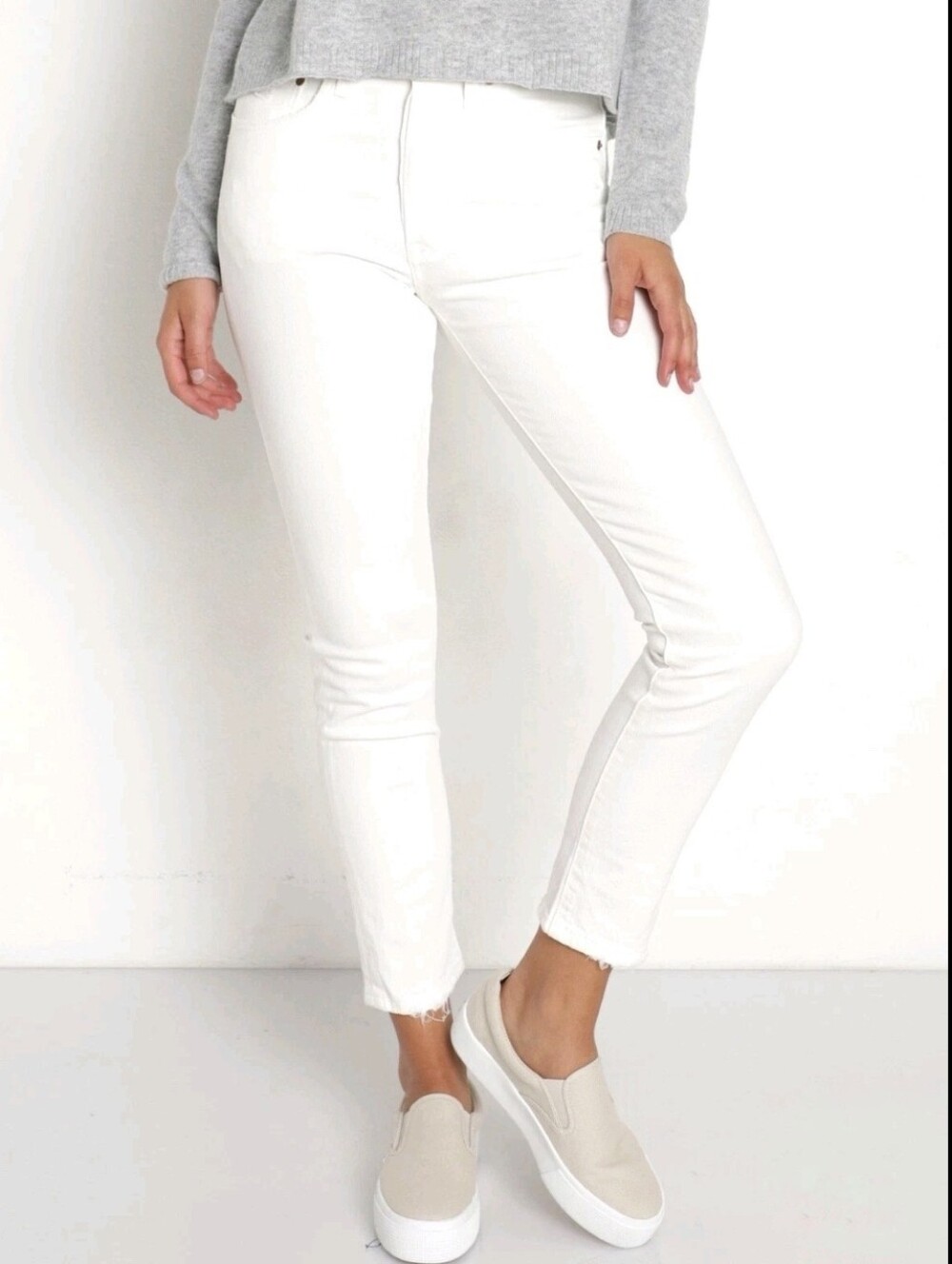 Levi’s Demi Curve White Skinny Crop Jeans Y2K Size 11 Fits Modern Women’s 4